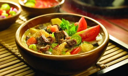 Soto Betawi: Kuliner Khas Jakarta Yang Menggoda Selera!