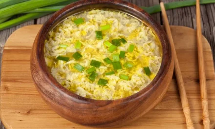 Sup Telur: Hidangan Sederhana Yang Penuh Gizi Dan Nikmat