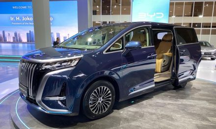 Arcfox Luncurkan MPV Mewah, Tantangan Serius Untuk Denza D9