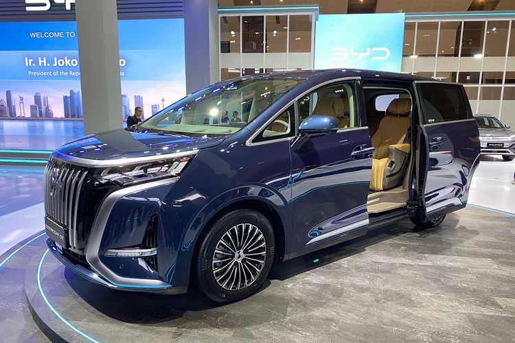 Arcfox Luncurkan MPV Mewah, Tantangan Serius Untuk Denza D9