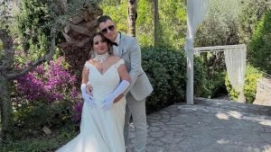 Romantis Dengan Kekasih! Lina Mukherjee Resmi Menikah Di Itali