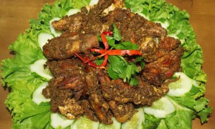 Bukan Sekadar Ayam! Keunikan Dan Filosofi Dayok Nabinatur