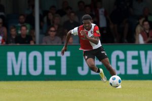 Feyenoord Keras Kepala, Roma Tak Mundur Kejar Givairo Read