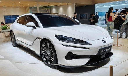 Si Paling Ngebut! Denza Z9 GT Tampil Gahar Dan Tenaga Buas