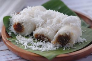 Camilan Klasik! Putu Bambu Sajikan Perpaduan Manis Dan Gurih