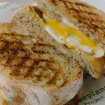 Sarapan Sehat: Roti Sourdough & Telur Adalah Pasangan Terbaik