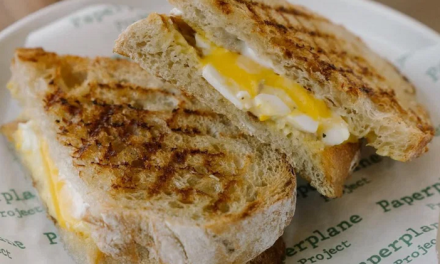 Sarapan Sehat: Roti Sourdough & Telur Adalah Pasangan Terbaik