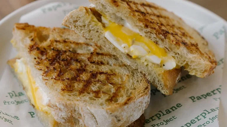 Sarapan Sehat: Roti Sourdough & Telur Adalah Pasangan Terbaik