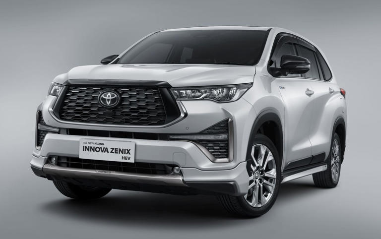 Tampil Makin Mewah! Toyota Zenix V Hybrid Modellista 2026
